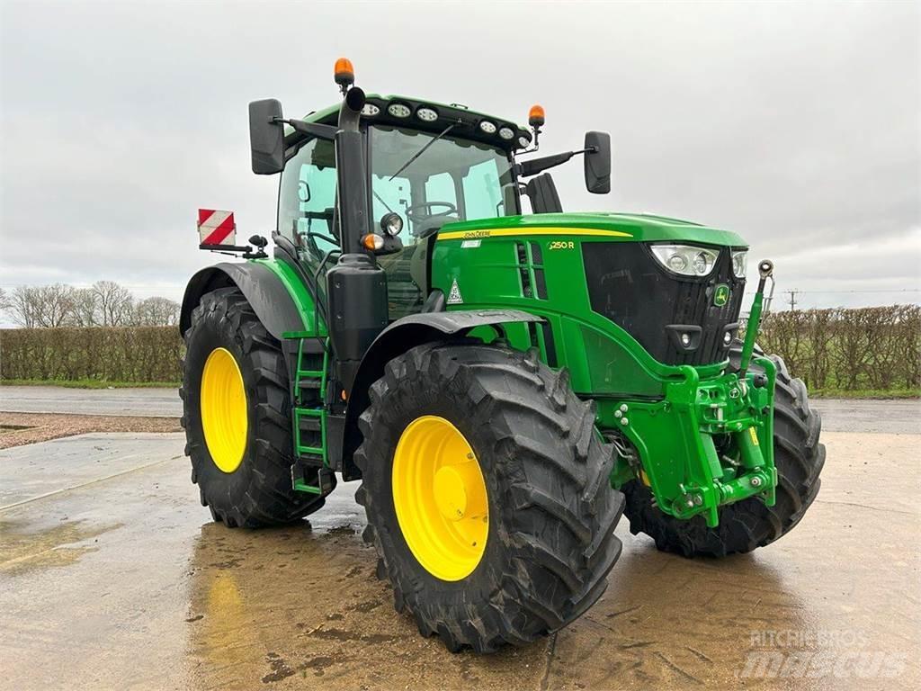 John Deere 6250R Tractoare