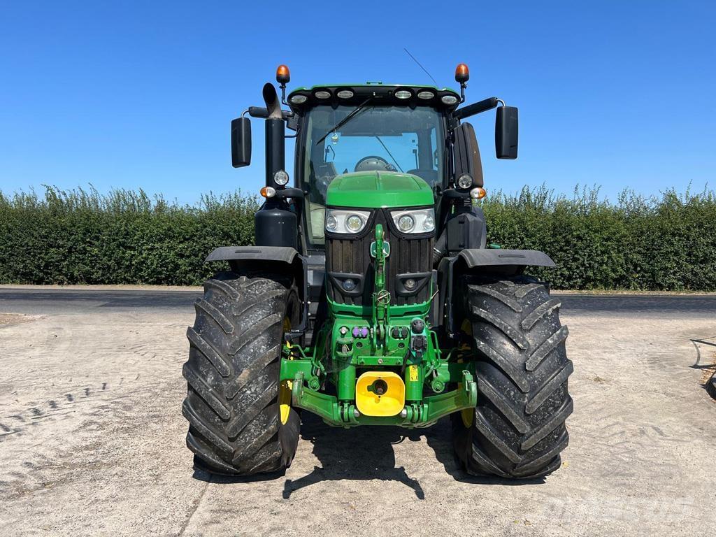 John Deere 6250R Tractoare