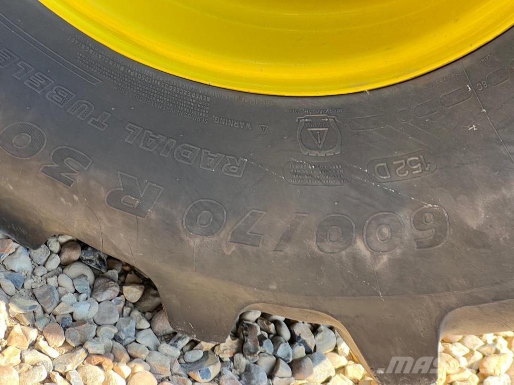 John Deere 6250R Tractoare