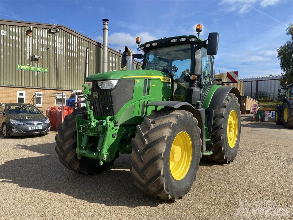 John Deere 6R250 Tractoare