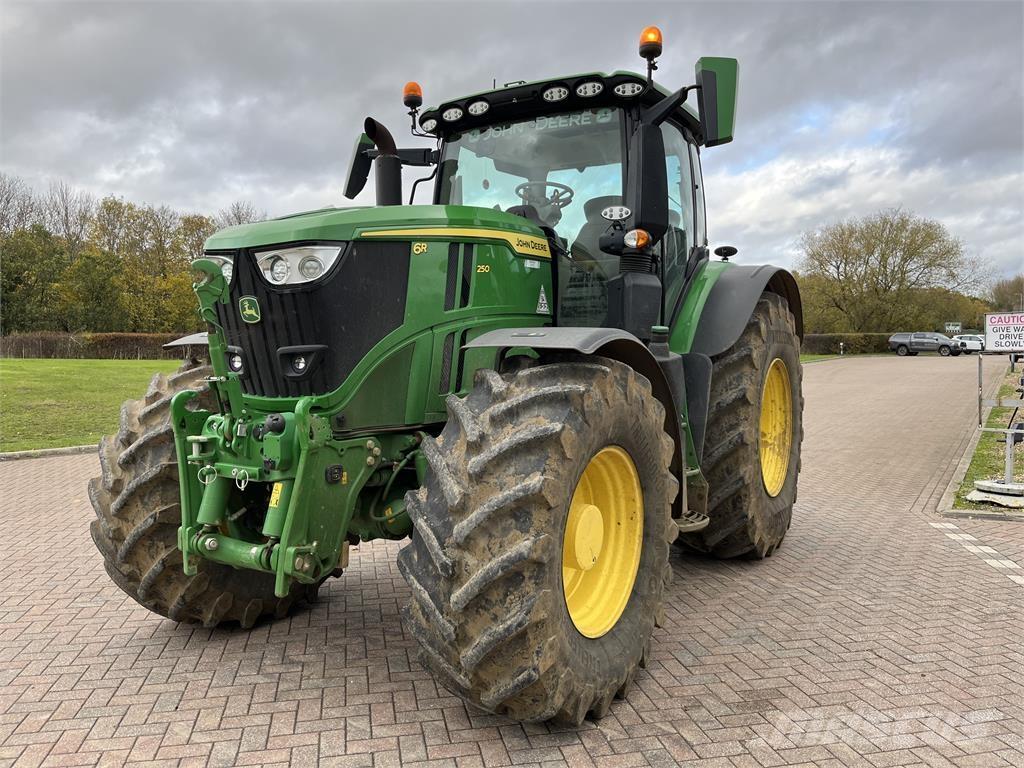 John Deere 6R250 Tractoare