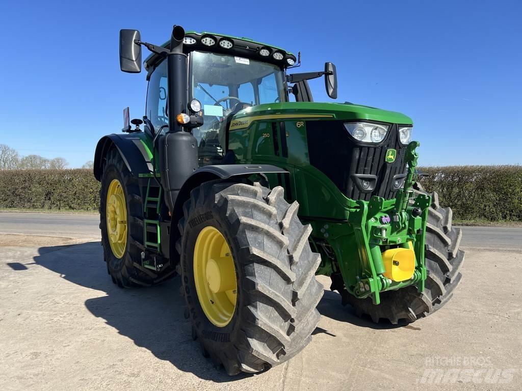 John Deere 6R250 Tractoare