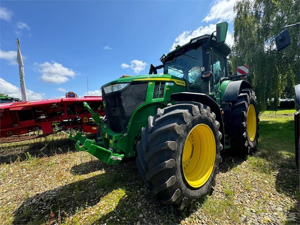 John Deere 7R330 Tractoare