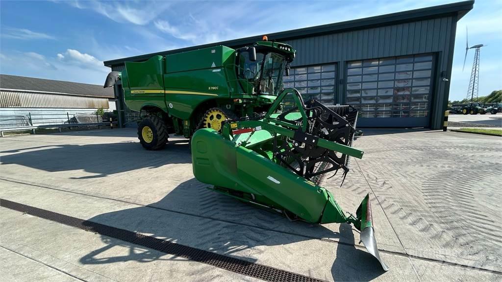 John Deere S780 Combine de secerat