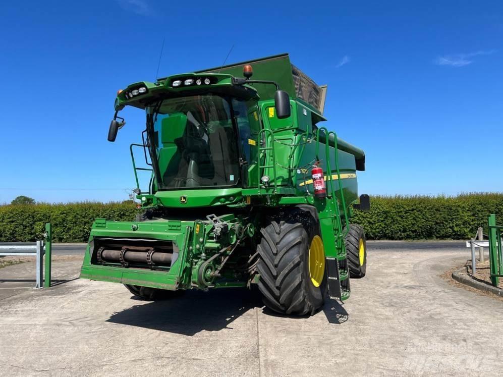 John Deere T670HM Combine de secerat