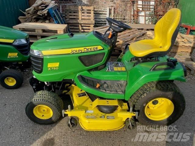 John Deere X750 Tractoare