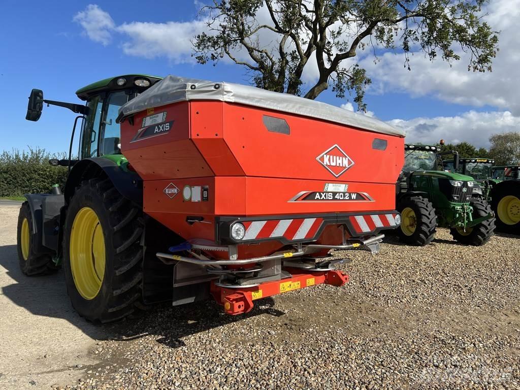 Kuhn 40.2W Împrastierea mineralelor