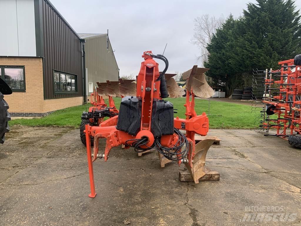 Kuhn VARI-MASTER Pluguri reversibile