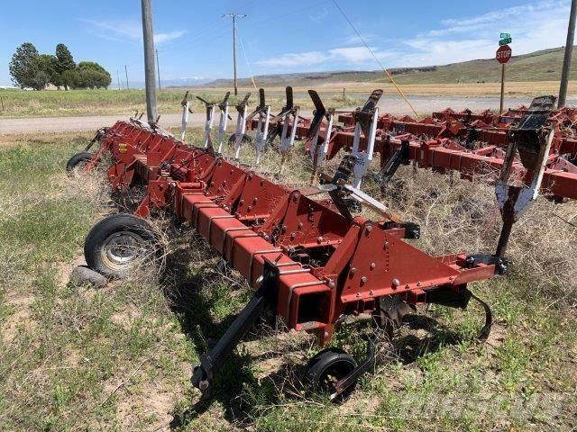 Case IH 1820 Cultivatoare de recolte in randuri