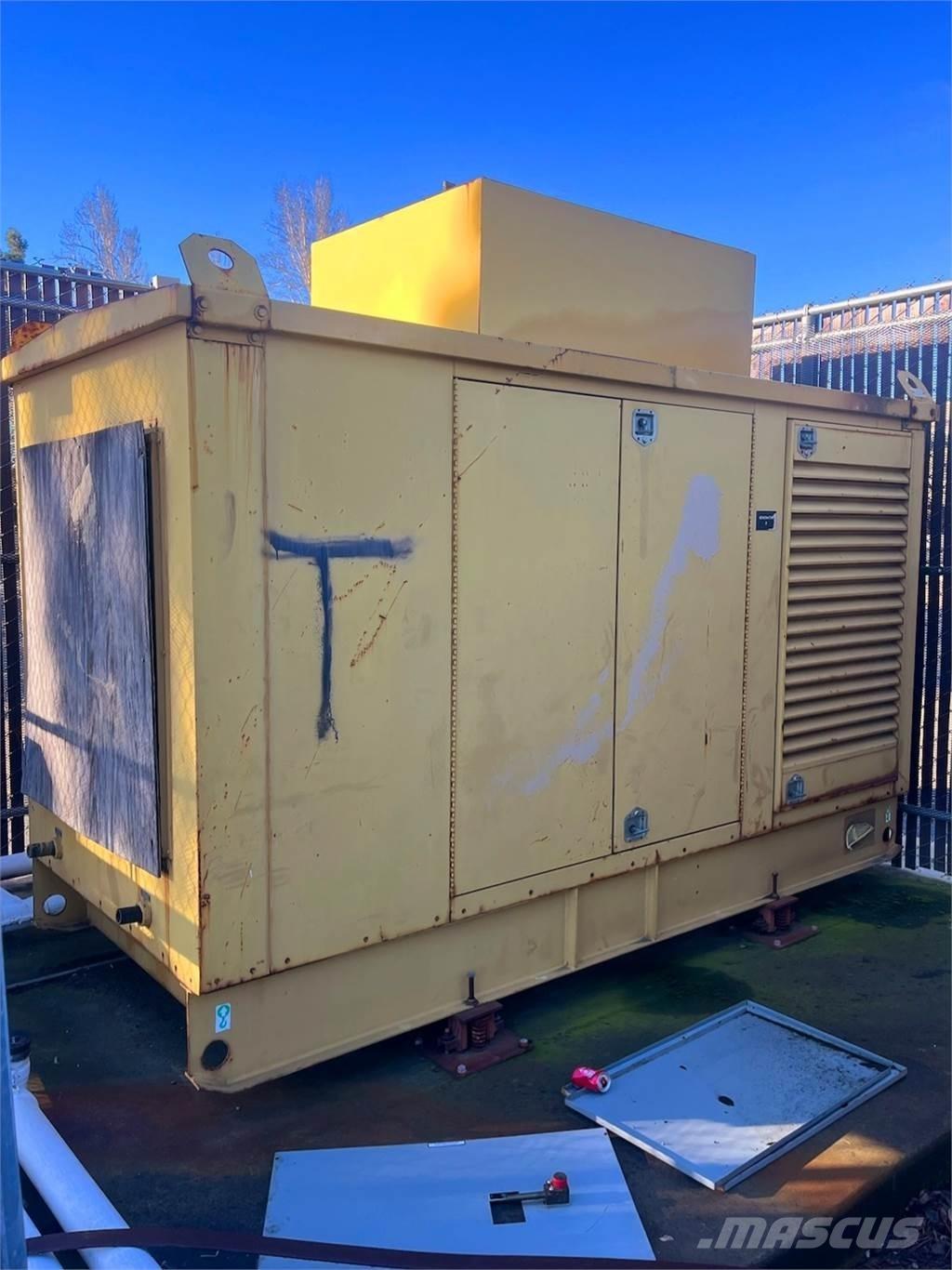 CAT 400 KW Utilaje construcții - Altele