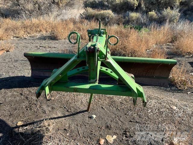John Deere  Grapa