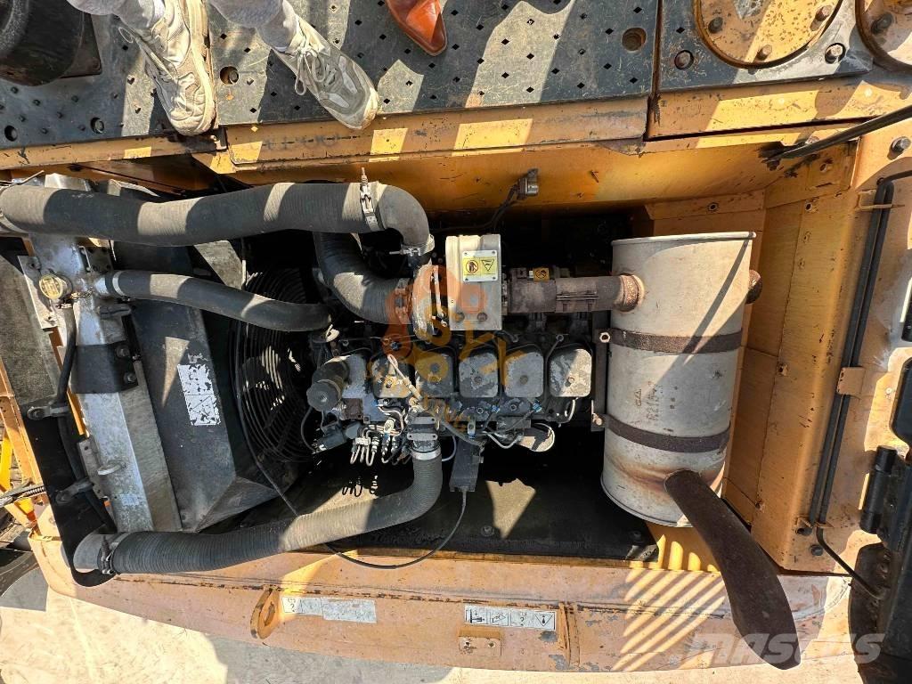 Hyundai R 225 -9 Excavatoare pe șenile
