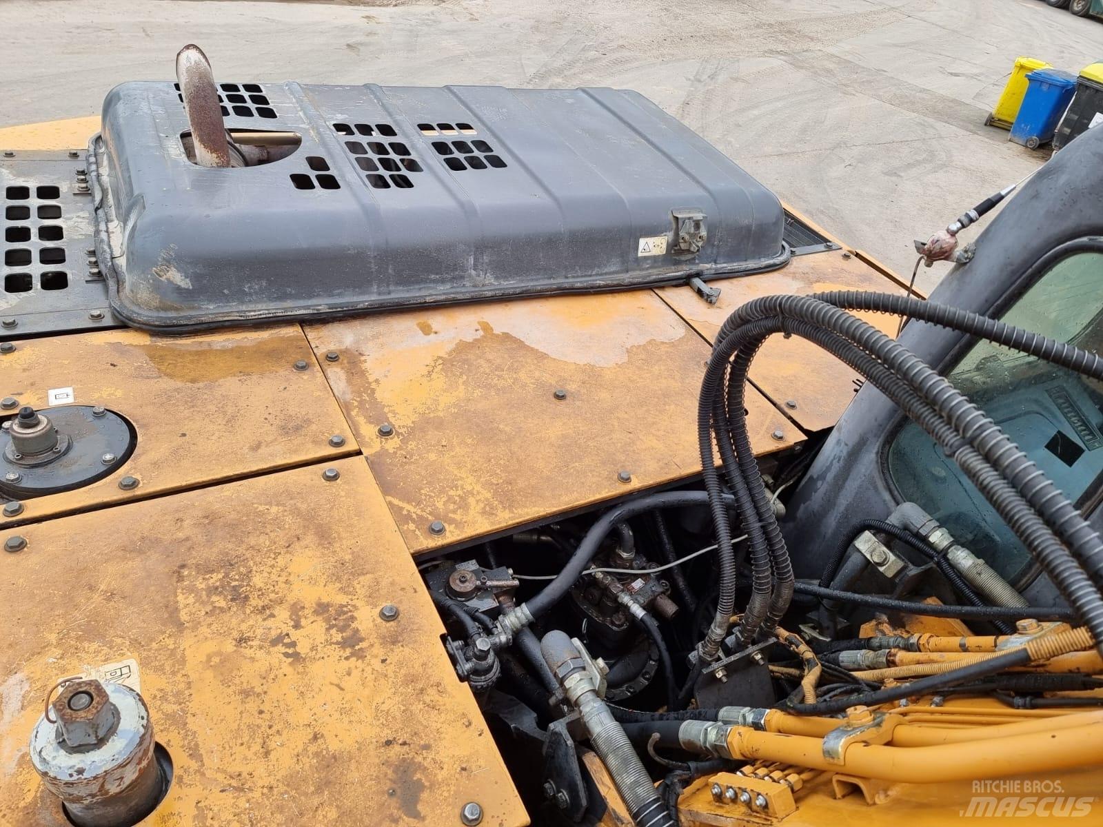 CASE CX 210 LC Excavatoare pe șenile
