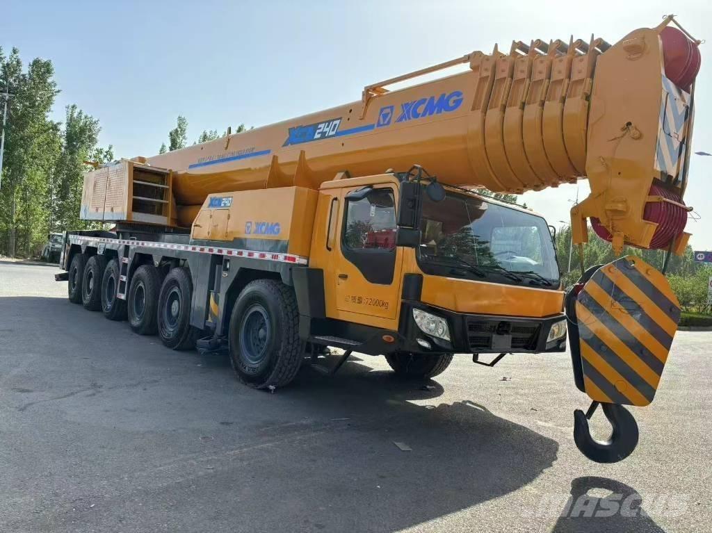 XCMG XCA240 Macara teren accidentat