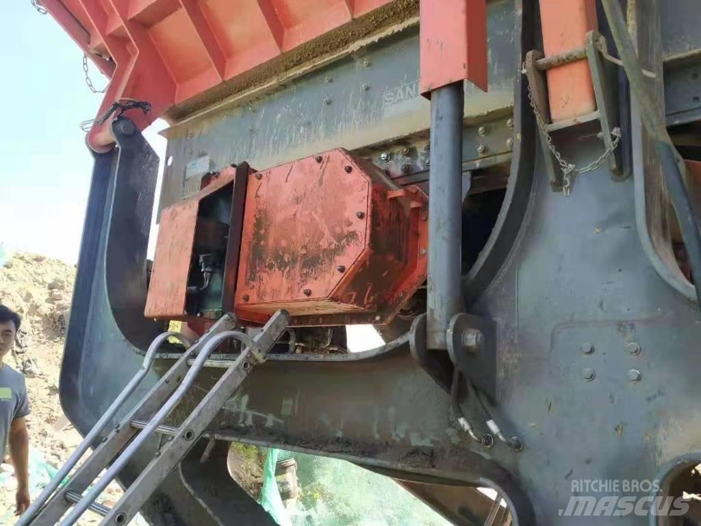 Sandvik QJ330 Concasoare mobile