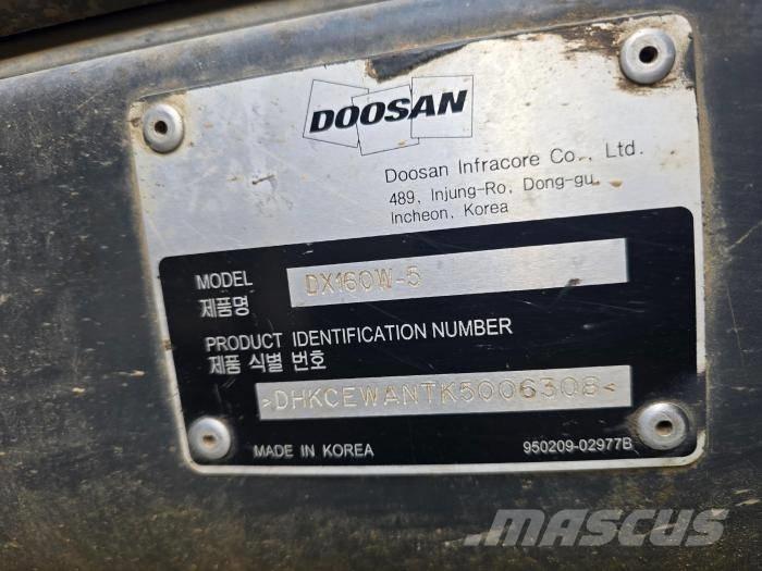 Doosan DX 140 W-5 Excavatoare cu roti