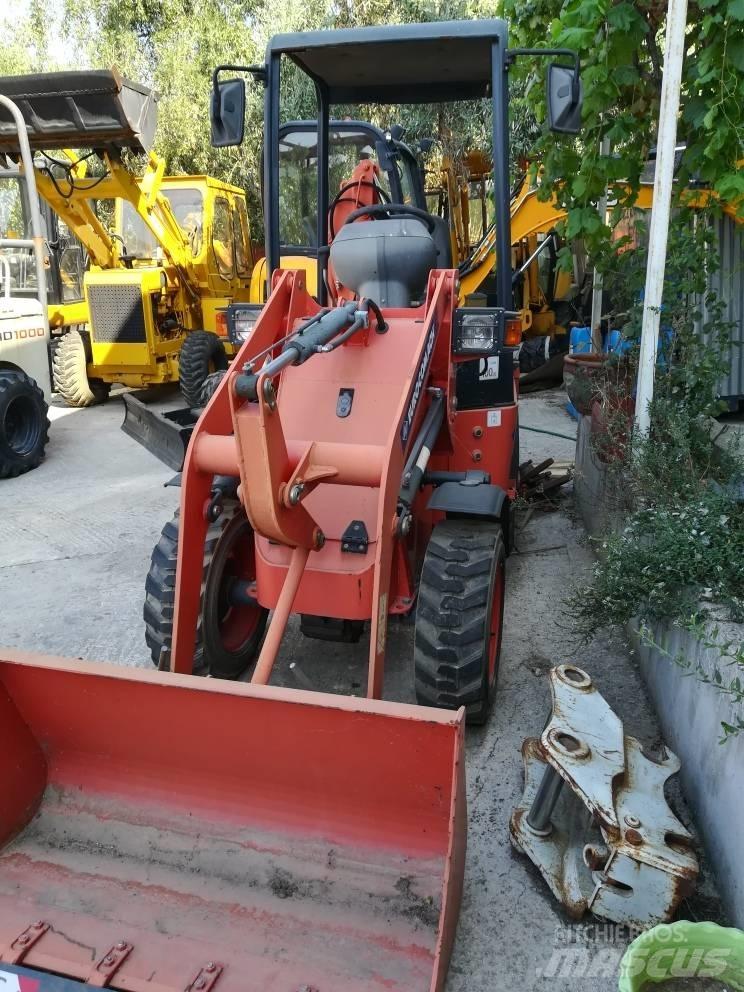 Eurocomach E215K Incarcator pe pneuri