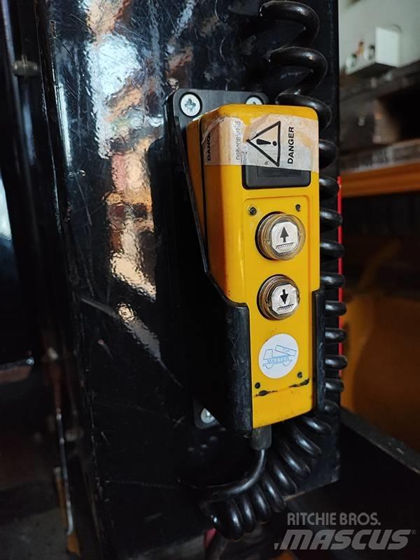 Bradshaw FB2 Adaptor terminal