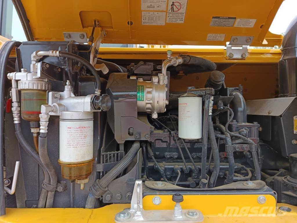 Komatsu PC 70 Excavatoare 7t - 12t