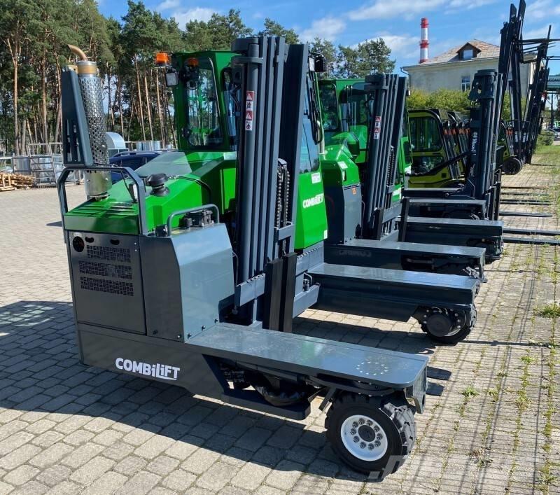 Combilift C 4000 Stivuitoare cu patru brate