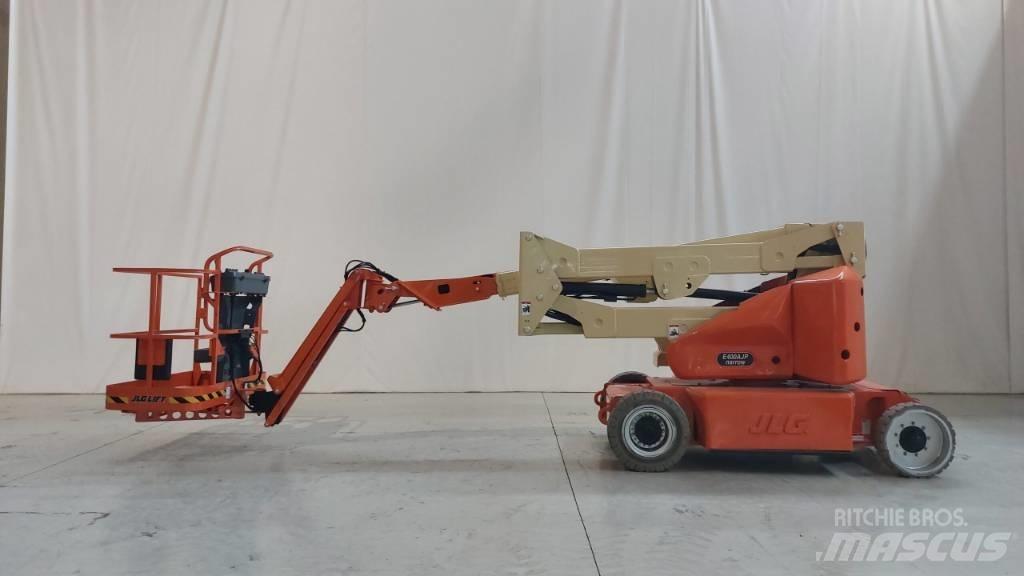 JLG E 400 AJPN Nacele cu brat articulat
