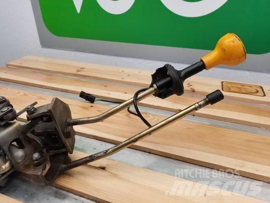 JCB 537-125 joystick Cabine si interior