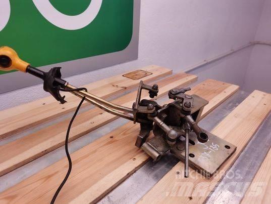 JCB 537-125 joystick Cabine si interior