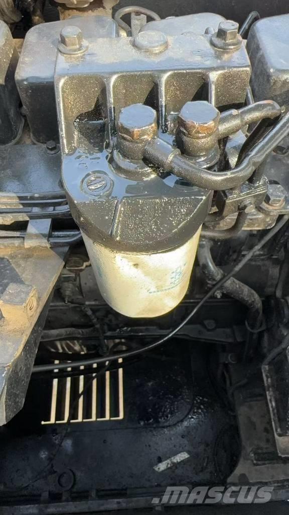 Hyundai 220LC-9S Excavatoare pe șenile
