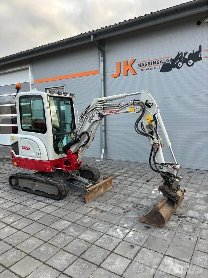 Takeuchi TB 225 Mini excavatoare < 7t