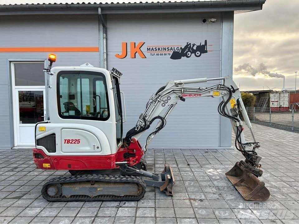 Takeuchi TB 225 Mini excavatoare < 7t