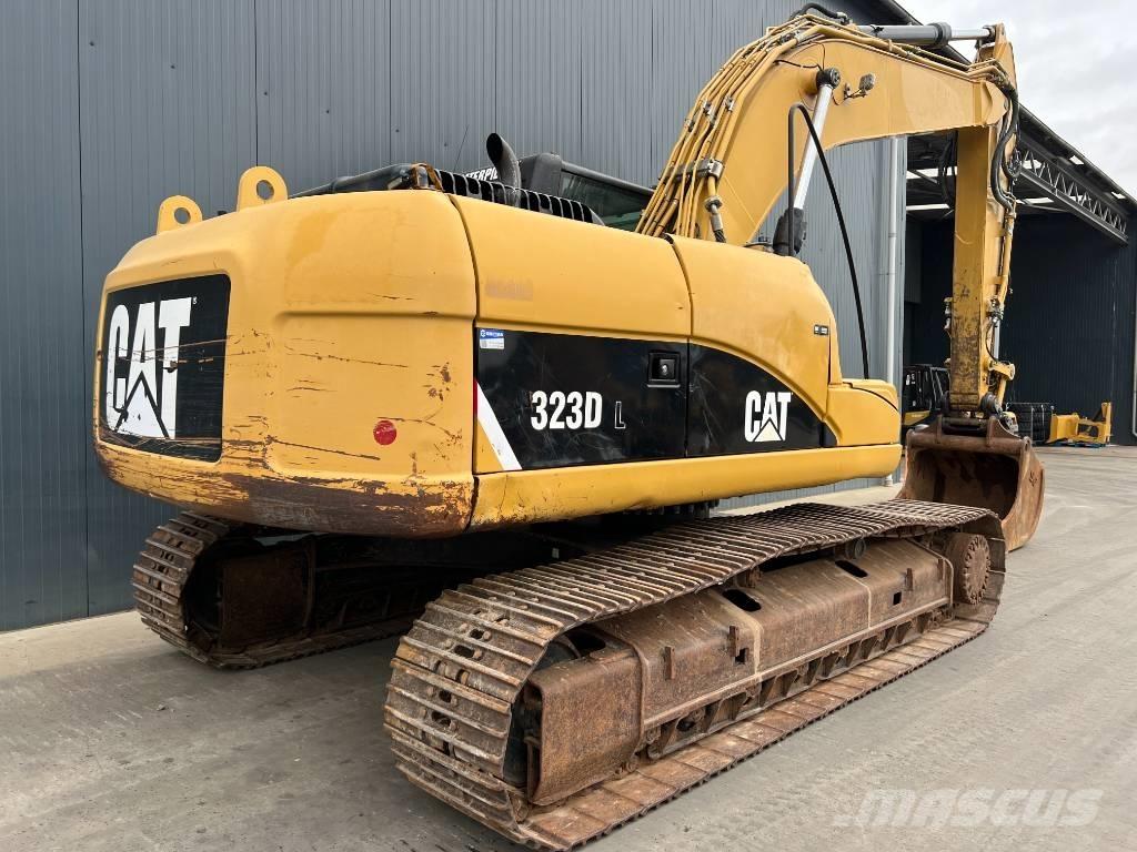 CAT 323D L Excavatoare pe șenile
