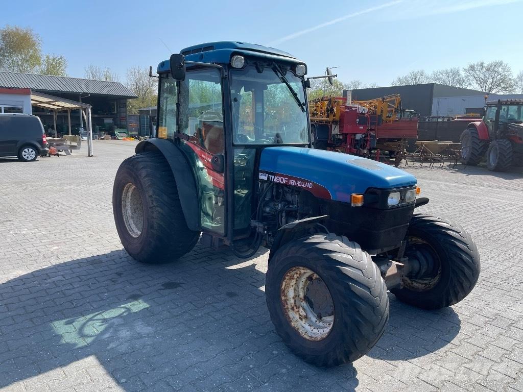 New Holland TN 90 F Tractoare