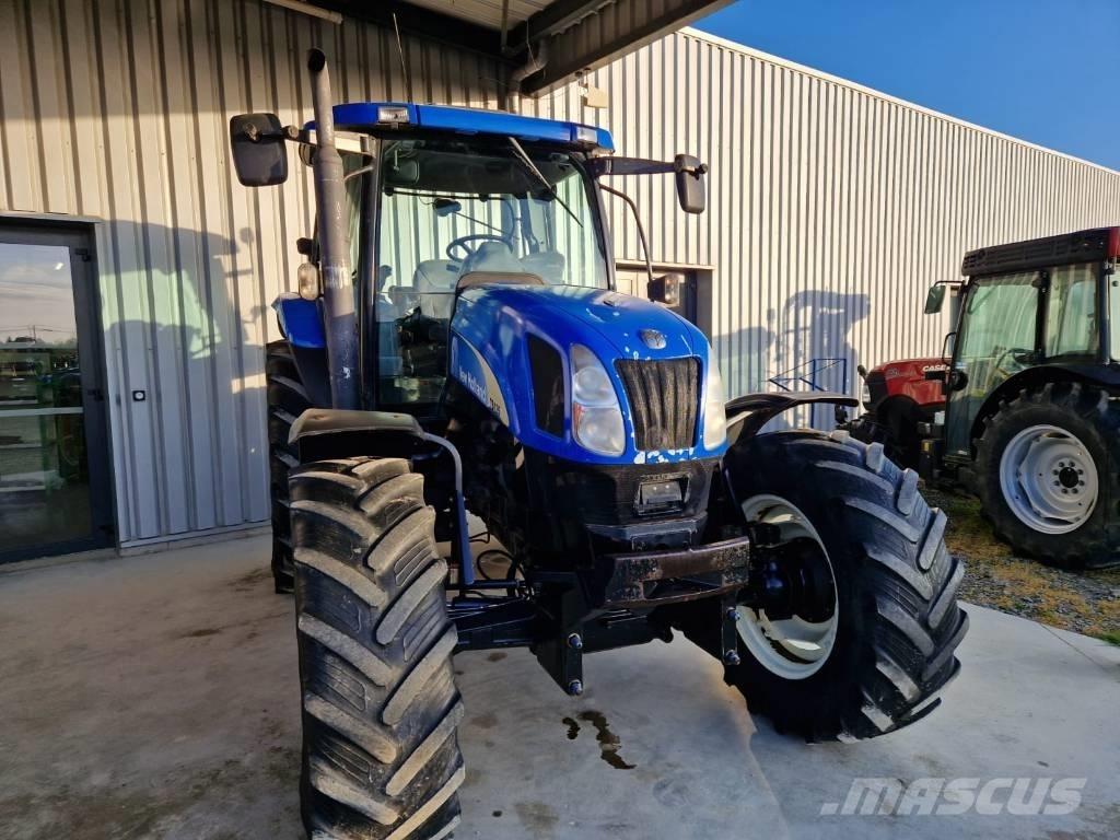 New Holland TSA 125 Tractoare