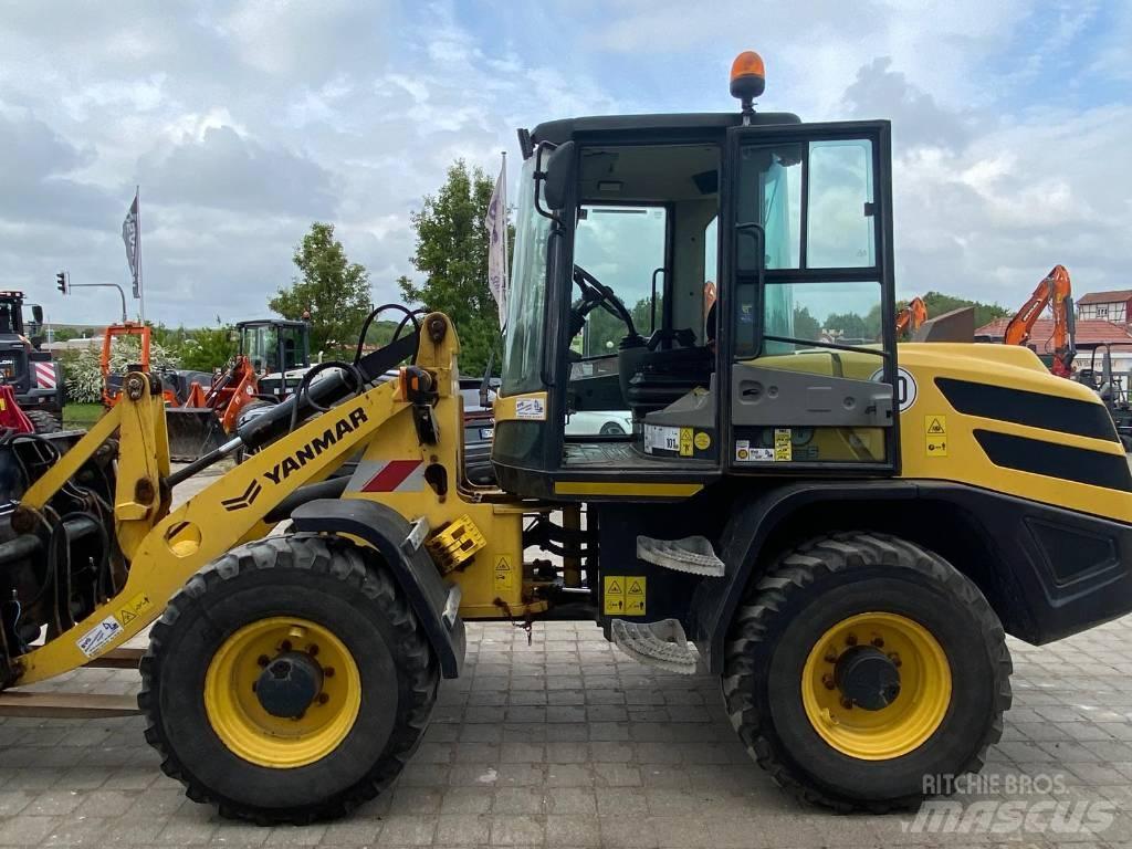 Yanmar V100 Incarcator pe pneuri