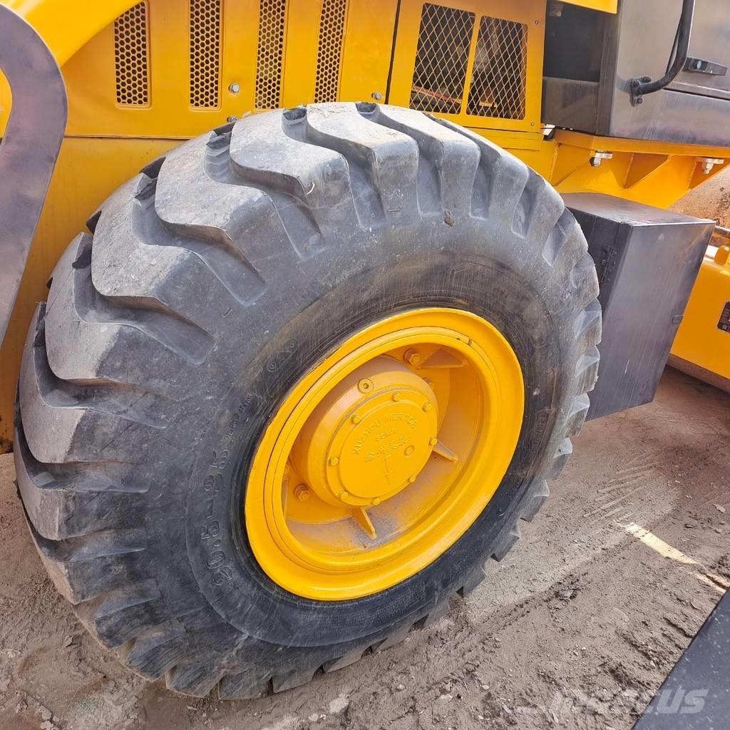 XCMG XS 203 J Compactoare monocilindrice