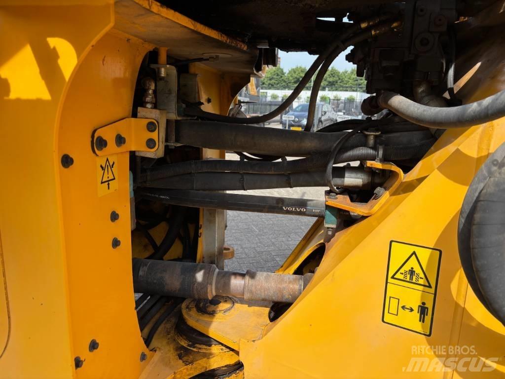 Volvo L 110 F Incarcator pe pneuri