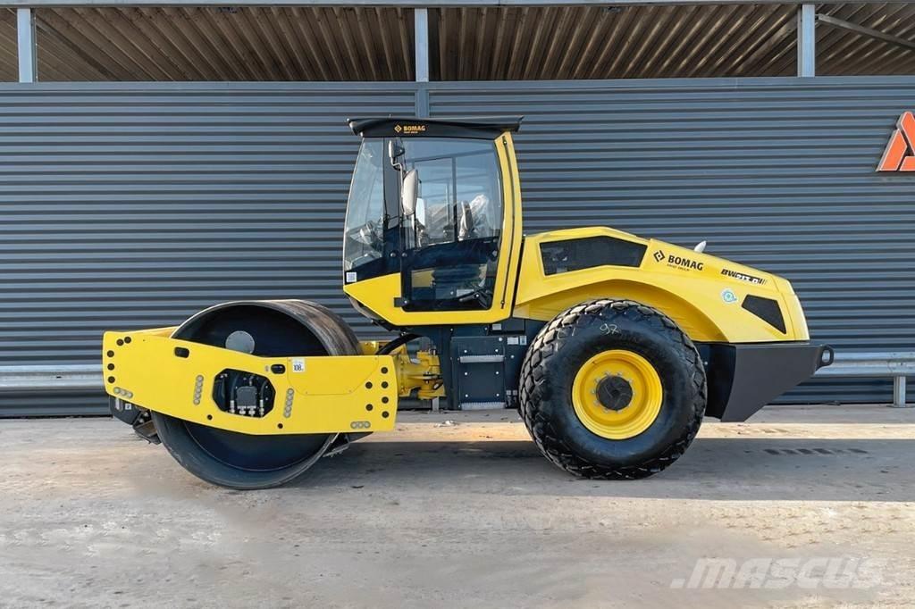 Bomag BW 213 D-5 Compactoare monocilindrice