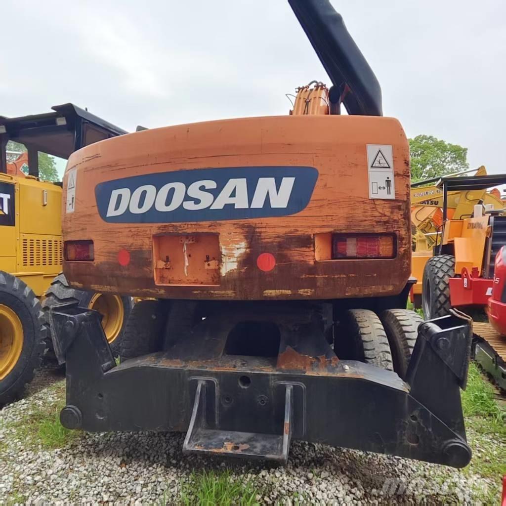 Doosan DH 210 W-7 Excavatoare cu roti
