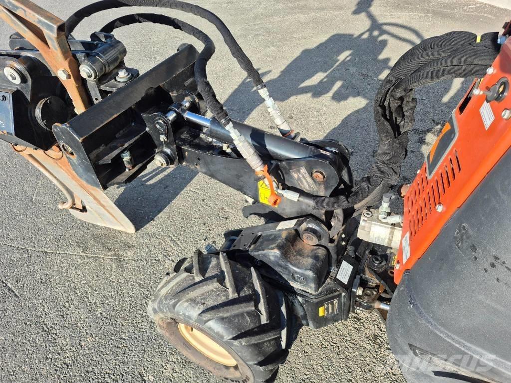 Ditch Witch R300 Excavatoare de santuri