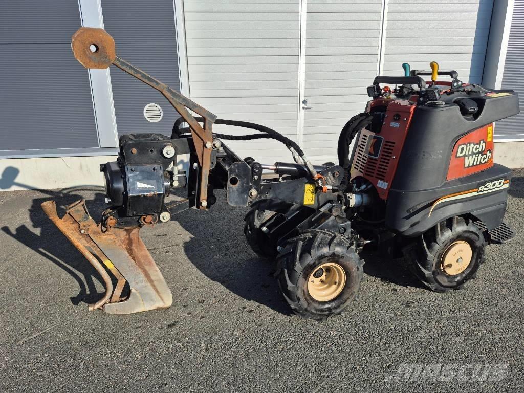Ditch Witch R300 Excavatoare de santuri