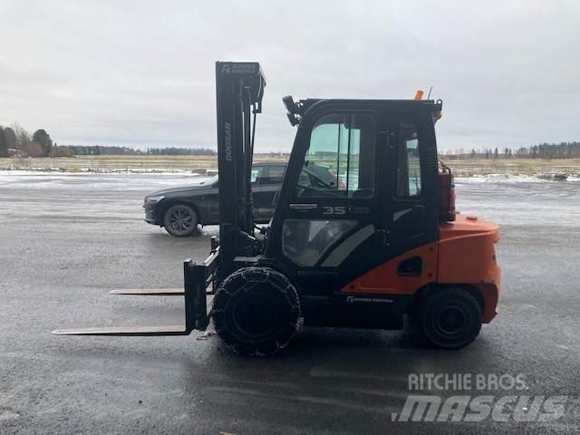 Doosan D35C-7 Stivuitor diesel