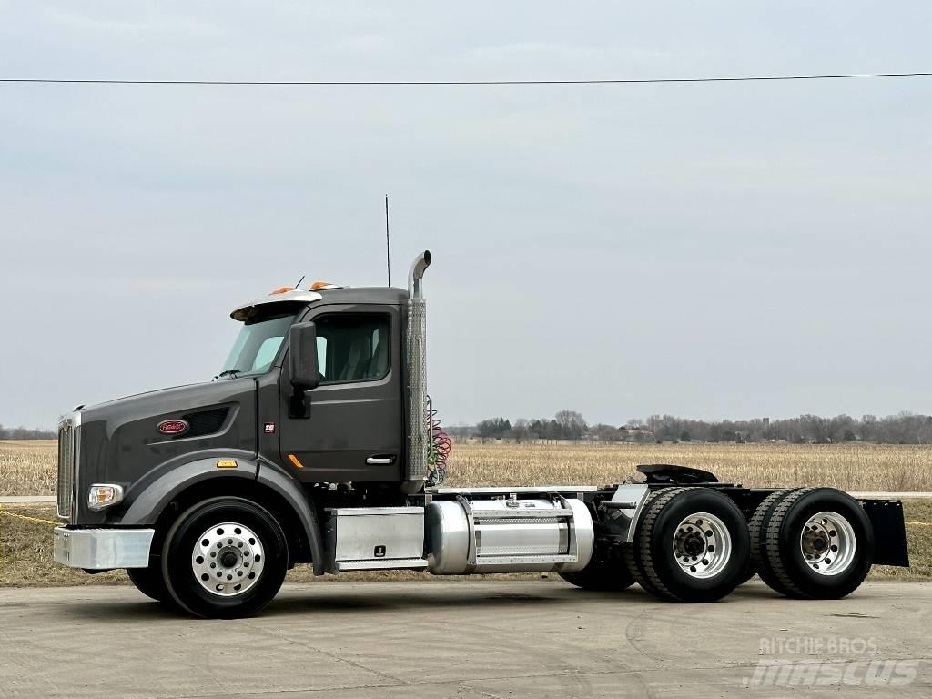 Peterbilt 567 Autotractoare