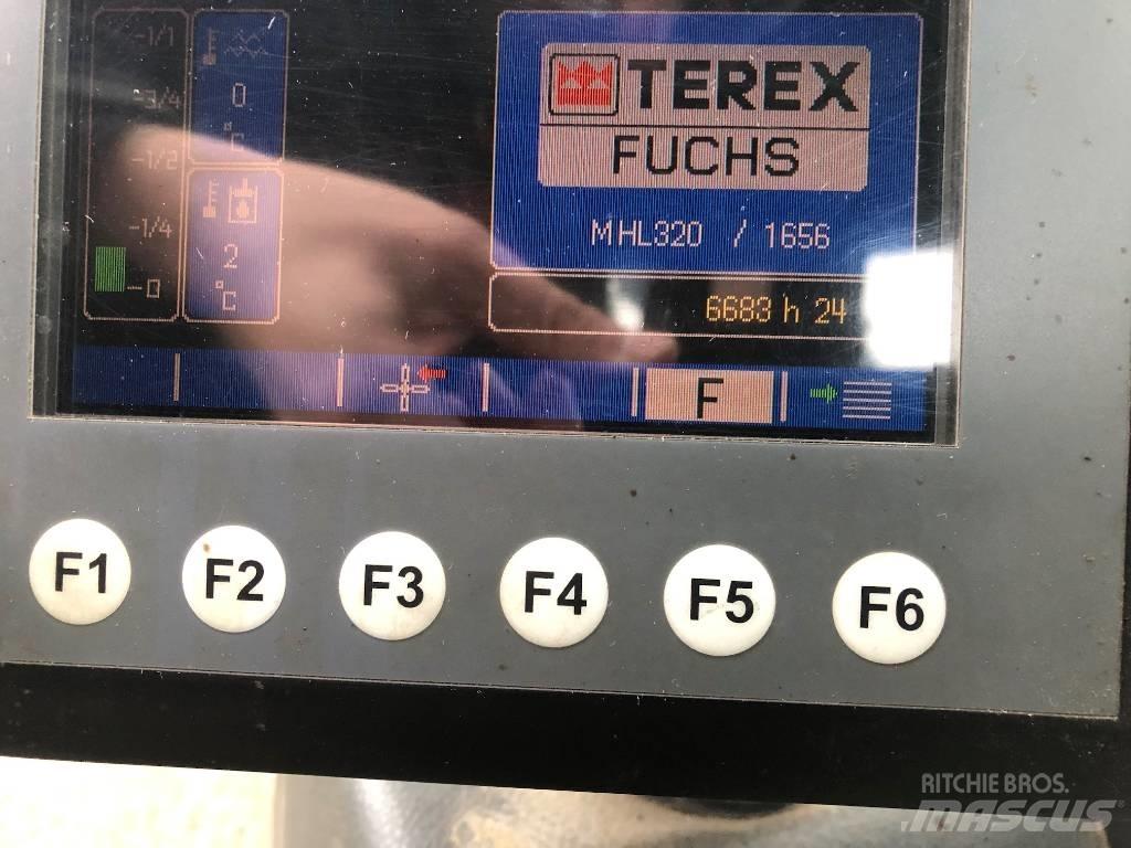 Fuchs MHL 320 Paleta de manipulare