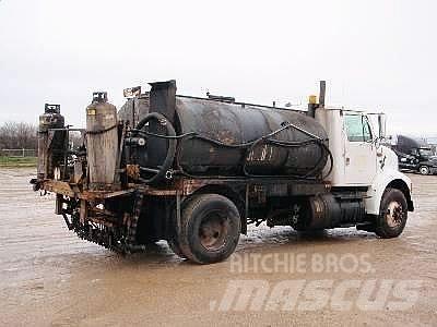 International 8100 Pavatoare asfalt