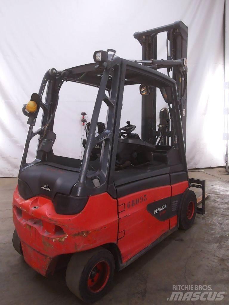 Linde E30L-01 Stivuitor electric