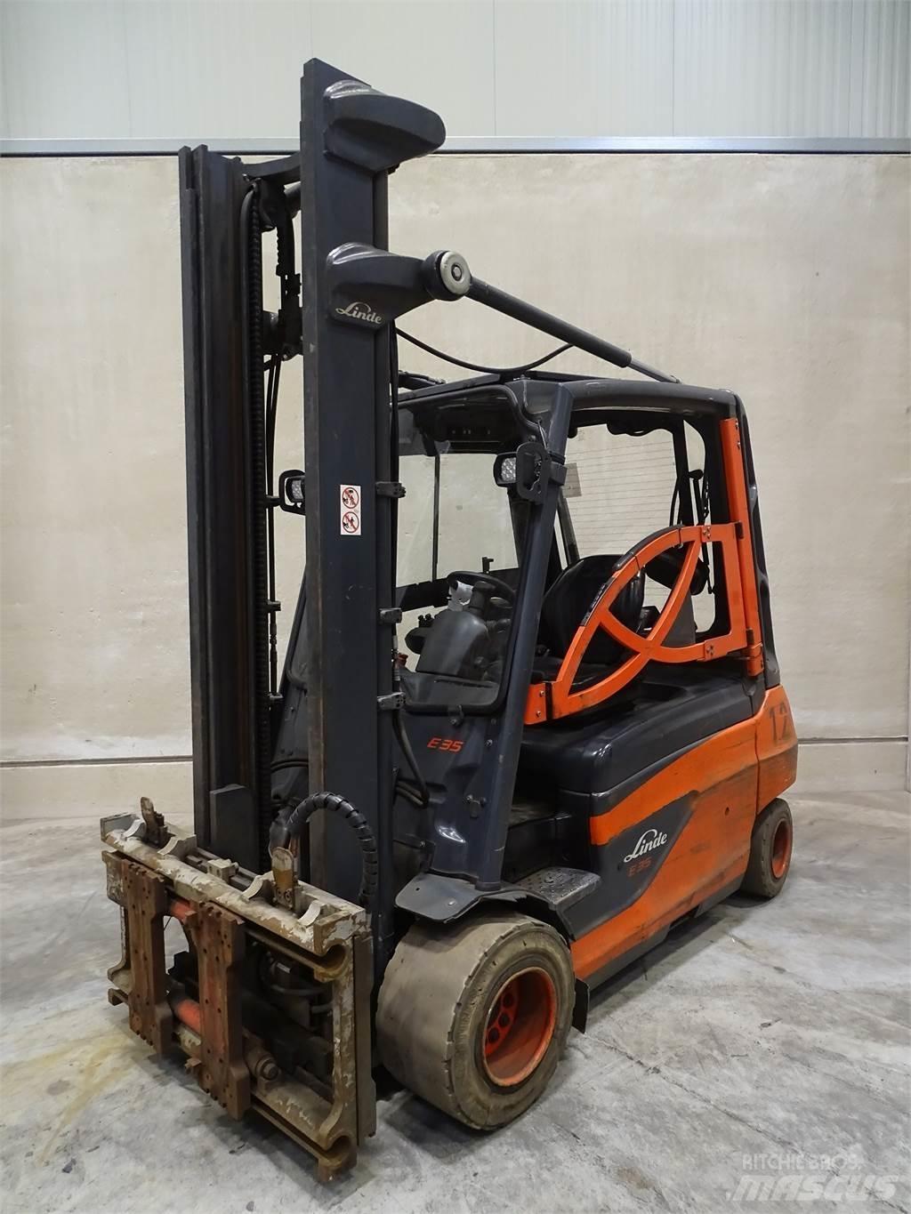Linde E35L-01 Stivuitor electric