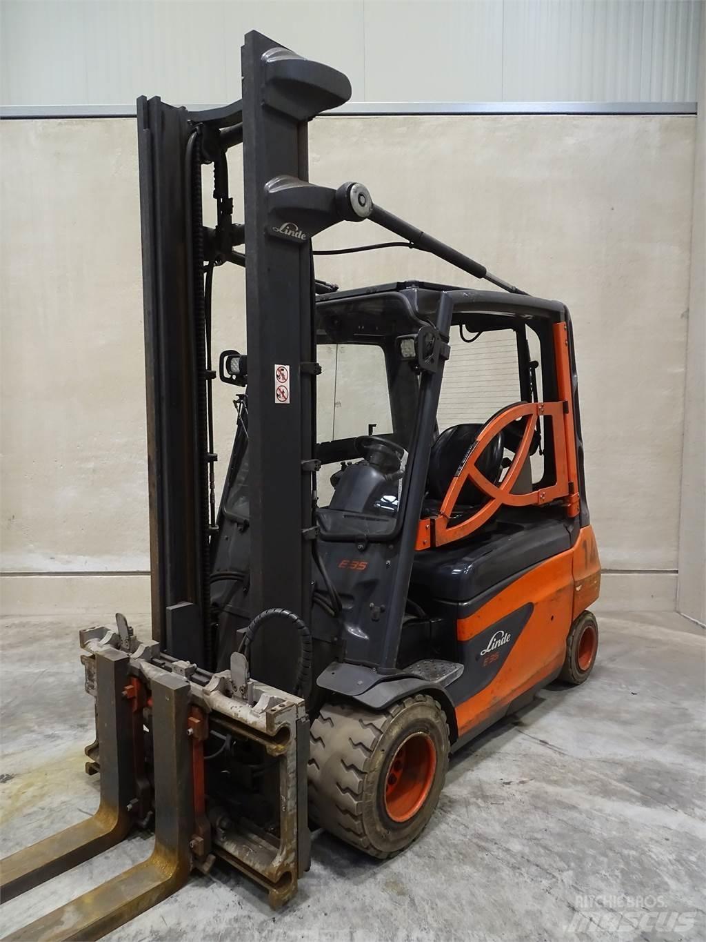 Linde E35L-01 Stivuitor electric