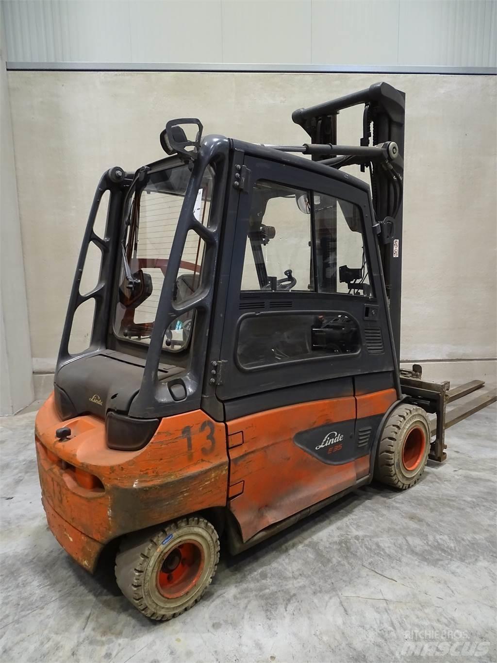 Linde E35L-01 Stivuitor electric
