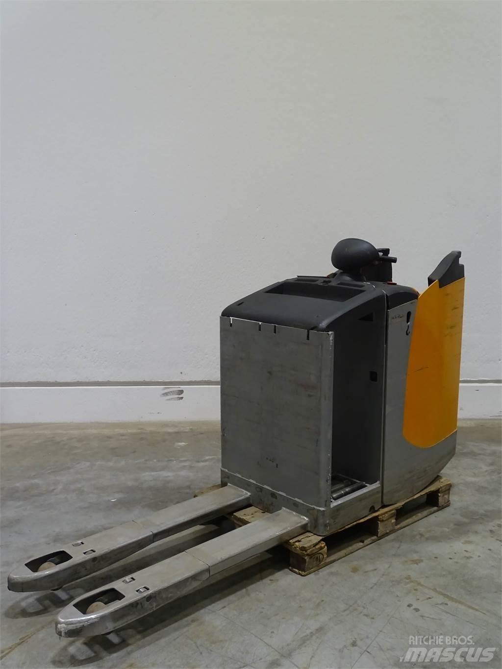 Still EXU-S22 Transpaleta manuala