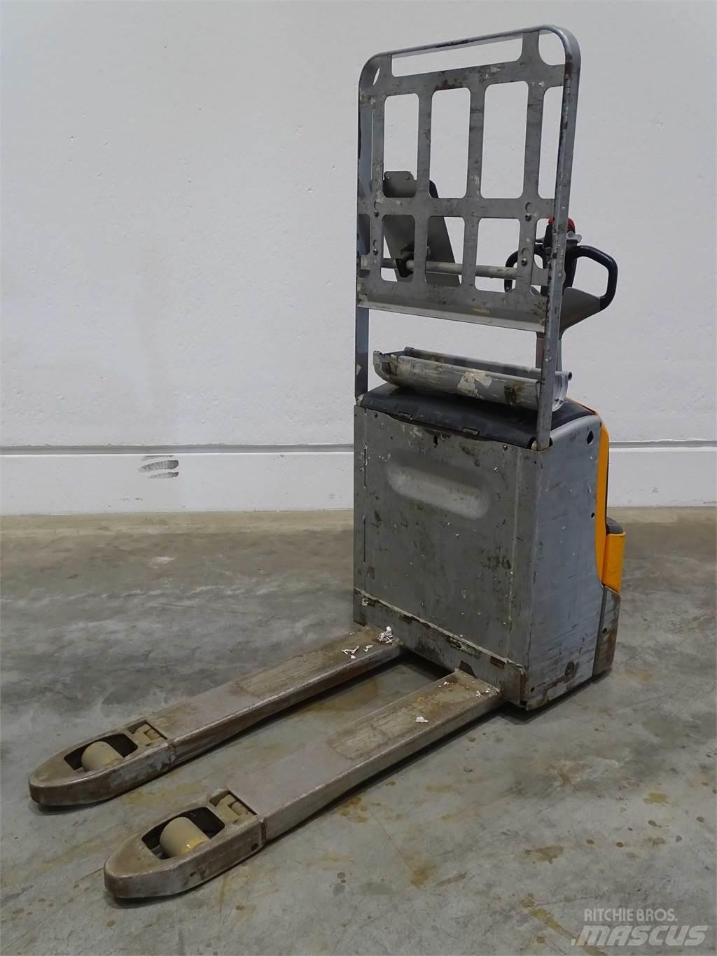 Still EXU16 Transpaleta manuala